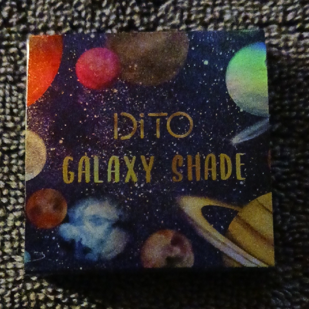 Dito Galaxy Shade Eyeshadow Palette